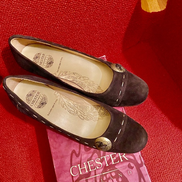 CHESTER Made in England
Retro Style Suede shoes Never worn - Picture 2 of 7